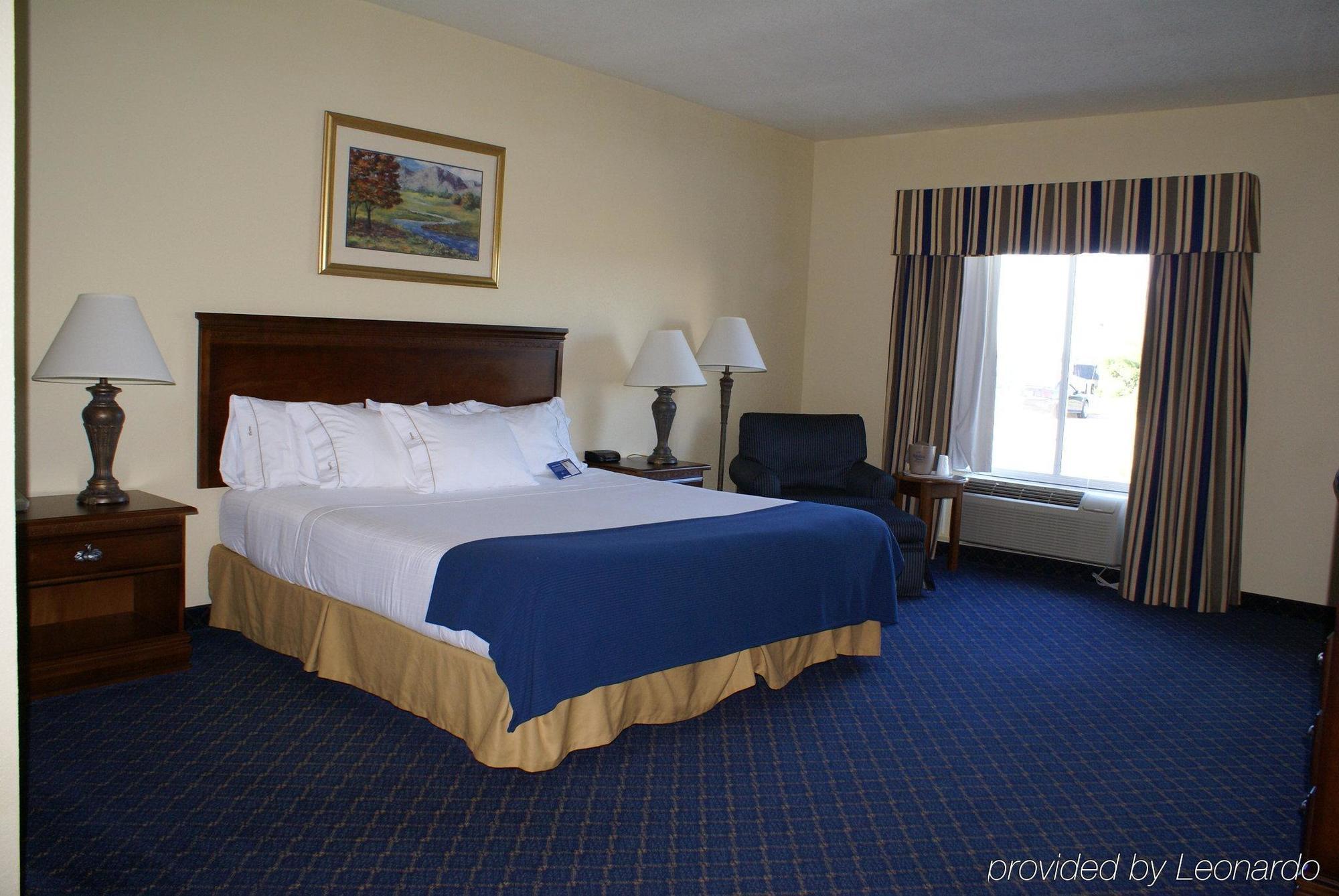 Holiday Inn Express Hotels & Suites Mountain Home By Ihg Room photo