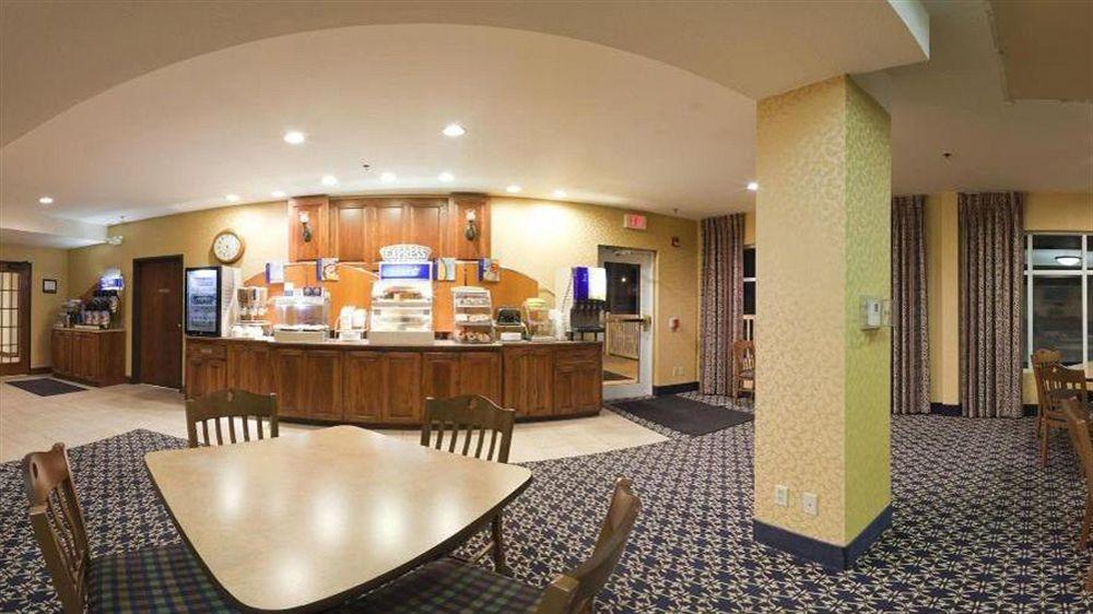 Holiday Inn Express Hotels & Suites Mountain Home By Ihg Exterior photo