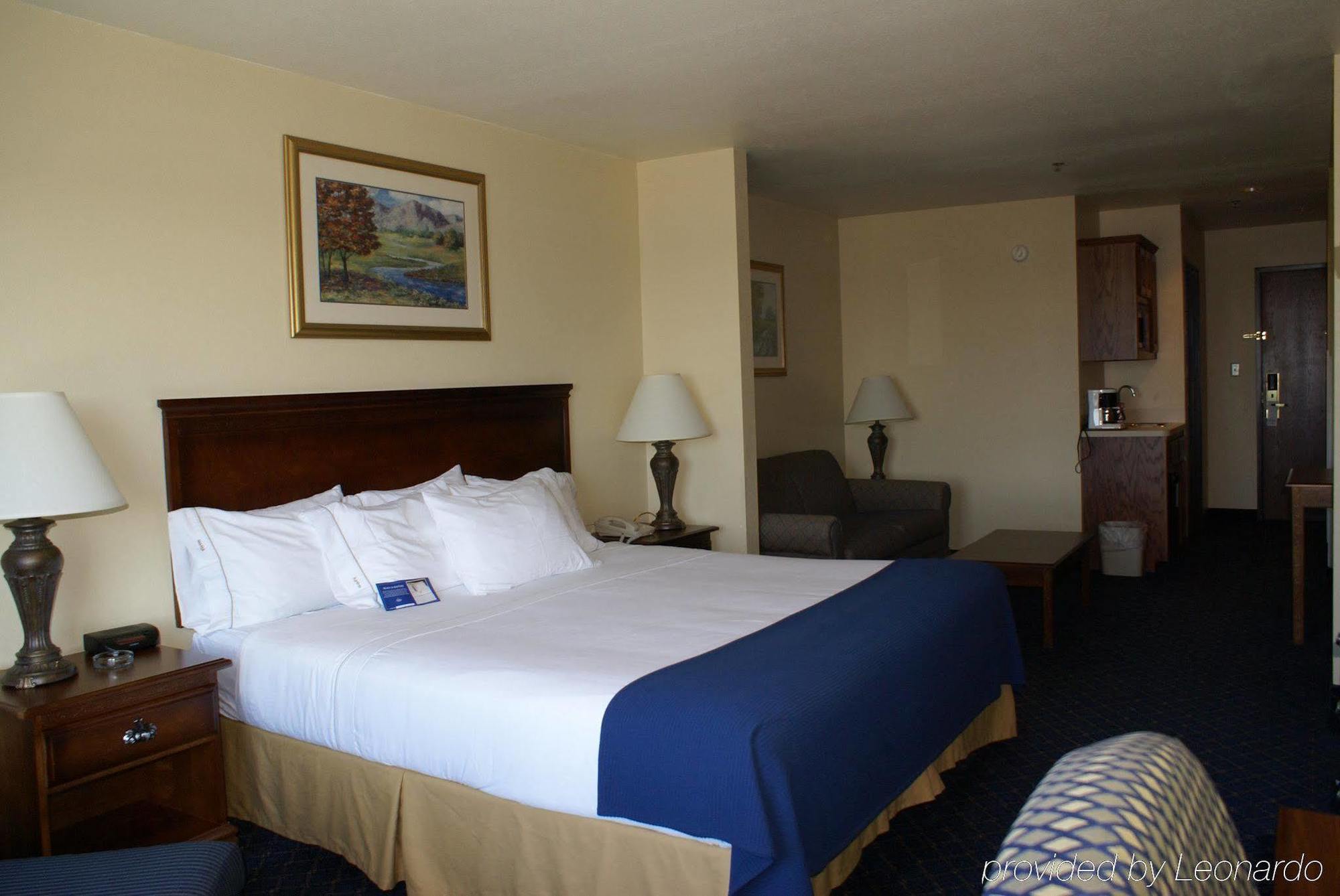Holiday Inn Express Hotels & Suites Mountain Home By Ihg Room photo
