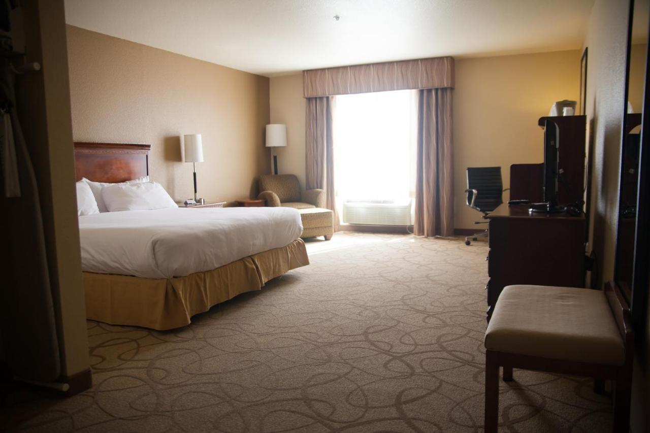 Holiday Inn Express Hotels & Suites Mountain Home By Ihg Exterior photo